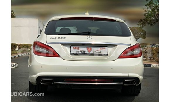 Buy Import Mercedes-Benz 190 White Car in Import - Dubai in Great Comore Buy Import Mercedes-Benz 190 White Car in Import - Dubai in Great Comore