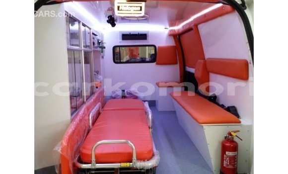 Acheter Import Voiture Toyota Hiace Blanc à Import - Dubai, Grande Comore Acheter Import Voiture Toyota Hiace Blanc à Import - Dubai, Grande Comore