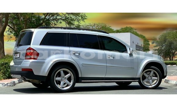 Acheter Import Voiture Mercedes-Benz 190 Autre à Import - Dubai, Grande Comore Acheter Import Voiture Mercedes-Benz 190 Autre à Import - Dubai, Grande Comore