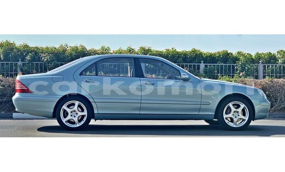 Buy Import Mercedes-Benz 200 Blue Car in Import - Dubai in Great Comore Buy Import Mercedes-Benz 200 Blue Car in Import - Dubai in Great Comore