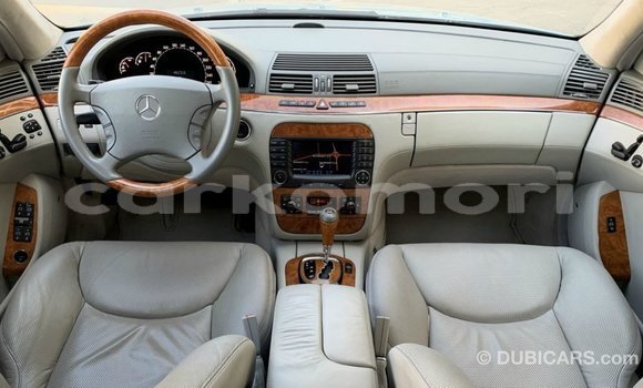 Buy Import Mercedes-Benz 200 Blue Car in Import - Dubai in Great Comore Buy Import Mercedes-Benz 200 Blue Car in Import - Dubai in Great Comore