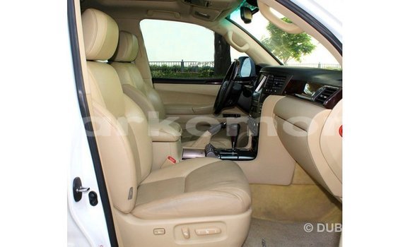 Buy Import Lexus LX White Car in Import - Dubai in Great Comore Buy Import Lexus LX White Car in Import - Dubai in Great Comore