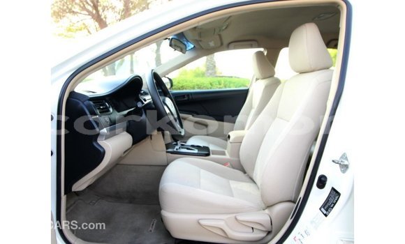 Buy Import Toyota Camry White Car in Import - Dubai in Great Comore Buy Import Toyota Camry White Car in Import - Dubai in Great Comore