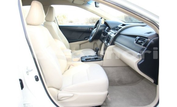 Buy Import Toyota Camry White Car in Import - Dubai in Great Comore Buy Import Toyota Camry White Car in Import - Dubai in Great Comore