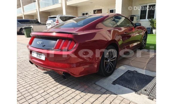 Acheter Import Voiture Ford Mustang Rouge à Import - Dubai, Grande Comore Acheter Import Voiture Ford Mustang Rouge à Import - Dubai, Grande Comore