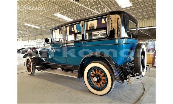 Acheter Import Voiture Buick Electra Bleu à Import - Dubai, Grande Comore Acheter Import Voiture Buick Electra Bleu à Import - Dubai, Grande Comore