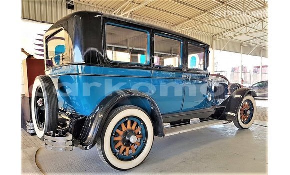 Acheter Import Voiture Buick Electra Bleu à Import - Dubai, Grande Comore Acheter Import Voiture Buick Electra Bleu à Import - Dubai, Grande Comore