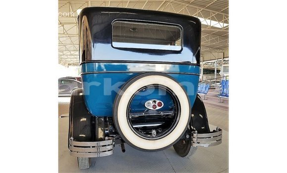 Acheter Import Voiture Buick Electra Bleu à Import - Dubai, Grande Comore Acheter Import Voiture Buick Electra Bleu à Import - Dubai, Grande Comore