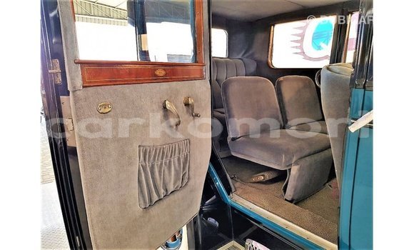 Acheter Import Voiture Buick Electra Bleu à Import - Dubai, Grande Comore Acheter Import Voiture Buick Electra Bleu à Import - Dubai, Grande Comore