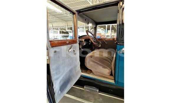 Acheter Import Voiture Buick Electra Bleu à Import - Dubai, Grande Comore Acheter Import Voiture Buick Electra Bleu à Import - Dubai, Grande Comore