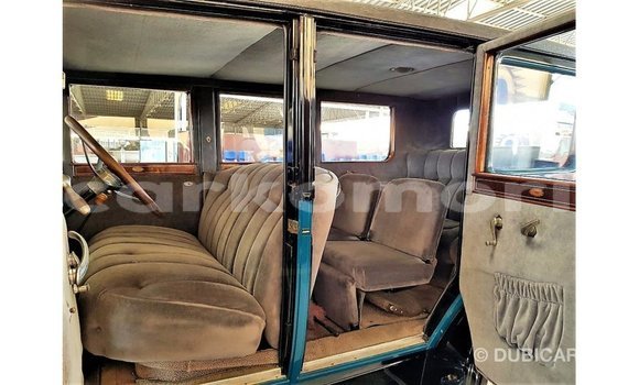 Acheter Import Voiture Buick Electra Bleu à Import - Dubai, Grande Comore Acheter Import Voiture Buick Electra Bleu à Import - Dubai, Grande Comore