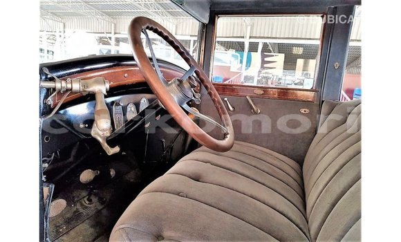 Acheter Import Voiture Buick Electra Bleu à Import - Dubai, Grande Comore Acheter Import Voiture Buick Electra Bleu à Import - Dubai, Grande Comore