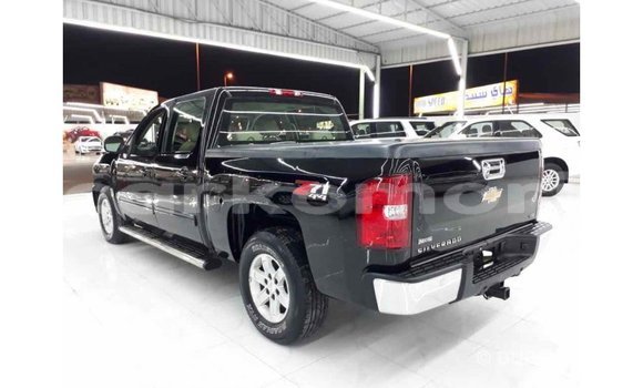 Acheter Import Voiture Chevrolet Silverado Noir à Import - Dubai, Grande Comore Acheter Import Voiture Chevrolet Silverado Noir à Import - Dubai, Grande Comore