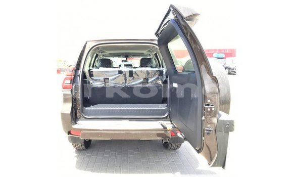 Acheter Import Voiture Toyota Prado Marron à Import - Dubai, Grande Comore Acheter Import Voiture Toyota Prado Marron à Import - Dubai, Grande Comore