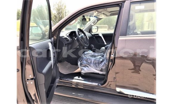 Acheter Import Voiture Toyota Prado Marron à Import - Dubai, Grande Comore Acheter Import Voiture Toyota Prado Marron à Import - Dubai, Grande Comore