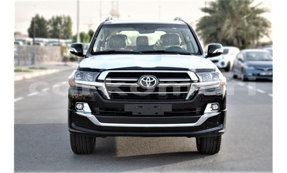 Acheter Import Voiture Toyota Land Cruiser Noir à Import - Dubai, Grande Comore Acheter Import Voiture Toyota Land Cruiser Noir à Import - Dubai, Grande Comore
