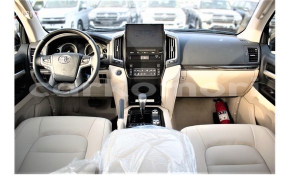 Acheter Import Voiture Toyota Land Cruiser Noir à Import - Dubai, Grande Comore Acheter Import Voiture Toyota Land Cruiser Noir à Import - Dubai, Grande Comore