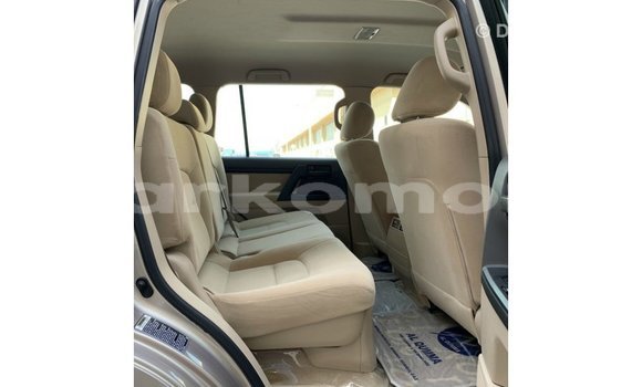 Acheter Import Voiture Toyota Land Cruiser Autre à Import - Dubai, Grande Comore Acheter Import Voiture Toyota Land Cruiser Autre à Import - Dubai, Grande Comore