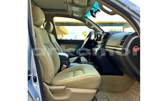 Buy Import Toyota Land Cruiser Blue Car in Import - Dubai in Great Comore Buy Import Toyota Land Cruiser Blue Car in Import - Dubai in Great Comore