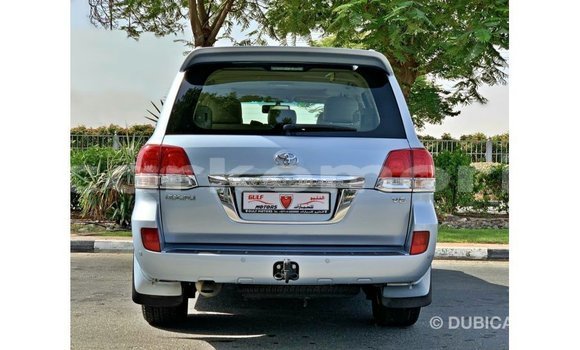 Buy Import Toyota Land Cruiser Blue Car in Import - Dubai in Great Comore Buy Import Toyota Land Cruiser Blue Car in Import - Dubai in Great Comore
