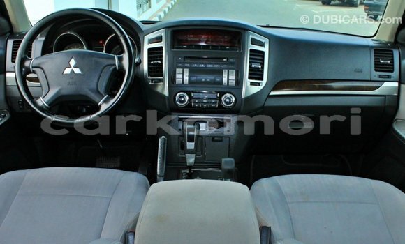 Buy Import Mitsubishi Pajero Brown Car in Import - Dubai in Great Comore Buy Import Mitsubishi Pajero Brown Car in Import - Dubai in Great Comore