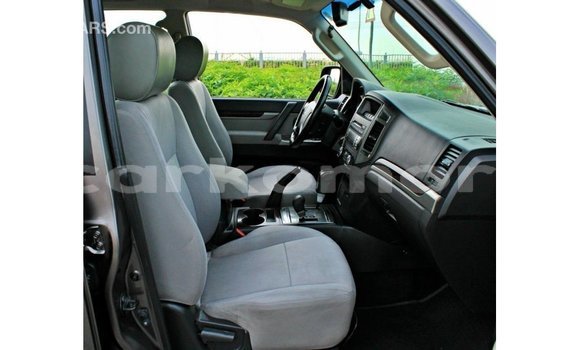 Buy Import Mitsubishi Pajero Brown Car in Import - Dubai in Great Comore Buy Import Mitsubishi Pajero Brown Car in Import - Dubai in Great Comore