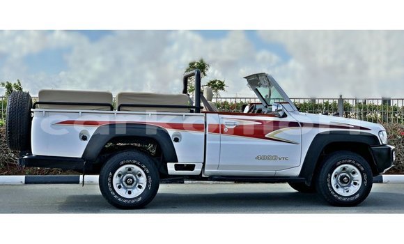 Acheter Import Voiture Nissan Patrol Blanc à Import - Dubai, Grande Comore Acheter Import Voiture Nissan Patrol Blanc à Import - Dubai, Grande Comore