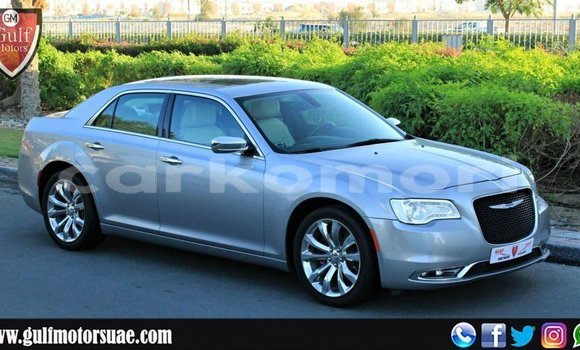 Acheter Import Voiture Chrysler 300 Autre à Import - Dubai, Grande Comore