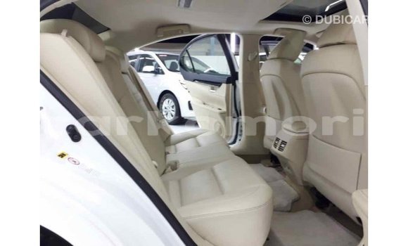 Acheter Import Voiture Lexus ES Blanc à Import - Dubai, Grande Comore Acheter Import Voiture Lexus ES Blanc à Import - Dubai, Grande Comore