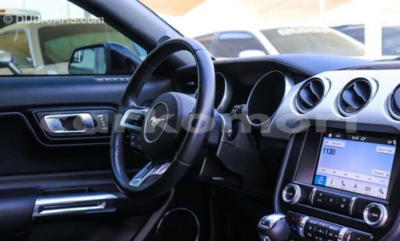 Acheter Import Voiture Ford Mustang Noir à Import - Dubai, Grande Comore Acheter Import Voiture Ford Mustang Noir à Import - Dubai, Grande Comore