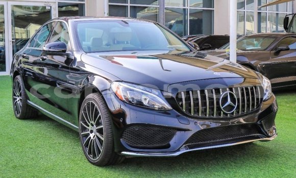 Buy Import Mercedes-Benz 600 Black Car in Import - Dubai in Great Comore