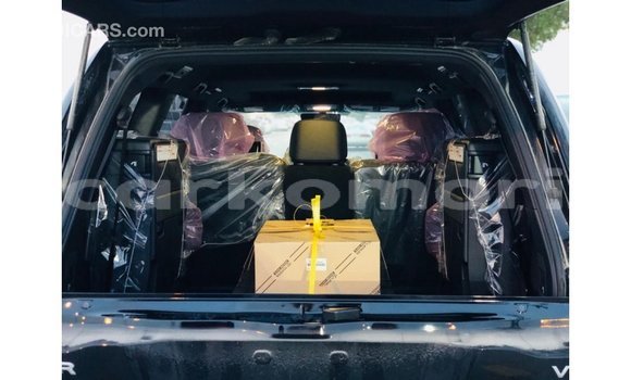 Acheter Import Voiture Toyota Land Cruiser Noir à Import - Dubai, Grande Comore Acheter Import Voiture Toyota Land Cruiser Noir à Import - Dubai, Grande Comore