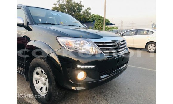 Acheter Import Voiture Toyota Fortuner Noir à Import - Dubai, Grande Comore Acheter Import Voiture Toyota Fortuner Noir à Import - Dubai, Grande Comore