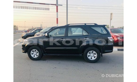 Acheter Import Voiture Toyota Fortuner Noir à Import - Dubai, Grande Comore Acheter Import Voiture Toyota Fortuner Noir à Import - Dubai, Grande Comore