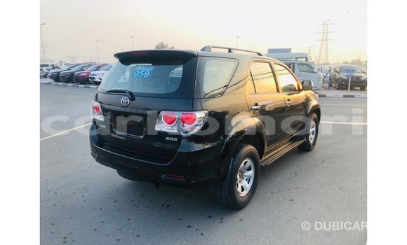 Acheter Import Voiture Toyota Fortuner Noir à Import - Dubai, Grande Comore Acheter Import Voiture Toyota Fortuner Noir à Import - Dubai, Grande Comore