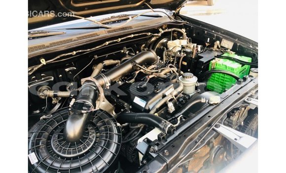 Acheter Import Voiture Toyota Fortuner Noir à Import - Dubai, Grande Comore Acheter Import Voiture Toyota Fortuner Noir à Import - Dubai, Grande Comore