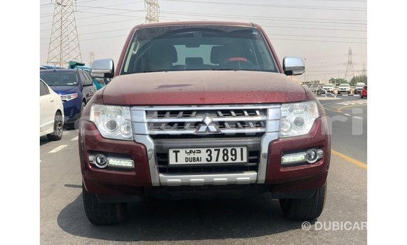 Acheter Import Voiture Mitsubishi Pajero Rouge à Import - Dubai, Grande Comore Acheter Import Voiture Mitsubishi Pajero Rouge à Import - Dubai, Grande Comore