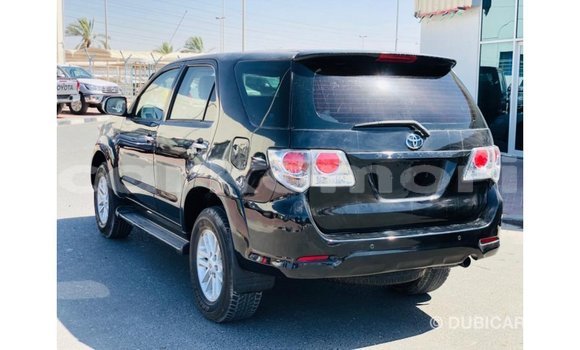 Acheter Import Voiture Toyota Fortuner Noir à Import - Dubai, Grande Comore Acheter Import Voiture Toyota Fortuner Noir à Import - Dubai, Grande Comore