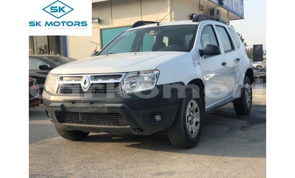 Acheter Import Voiture Renault Duster Blanc à Import - Dubai, Grande Comore
