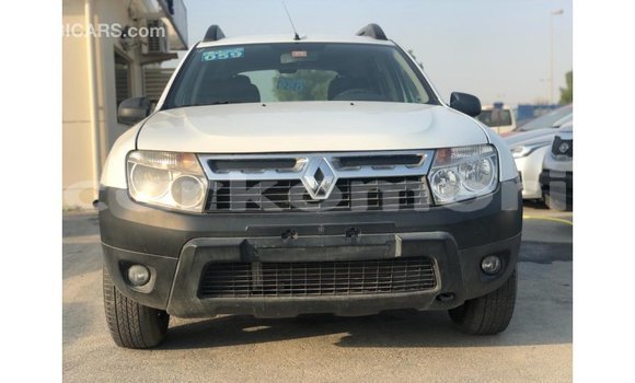 Acheter Import Voiture Renault Duster Blanc à Import - Dubai, Grande Comore Acheter Import Voiture Renault Duster Blanc à Import - Dubai, Grande Comore