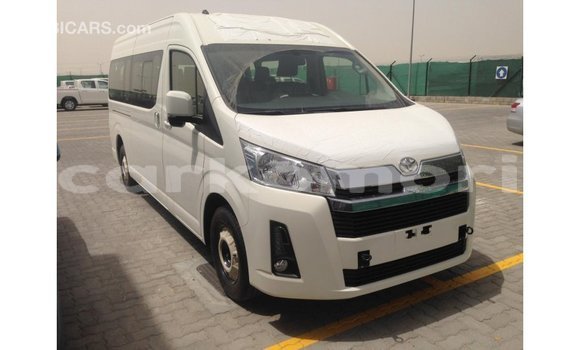 Acheter Import Voiture Toyota Hiace Blanc à Import - Dubai, Grande Comore Acheter Import Voiture Toyota Hiace Blanc à Import - Dubai, Grande Comore