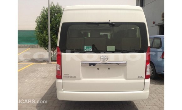 Acheter Import Voiture Toyota Hiace Blanc à Import - Dubai, Grande Comore Acheter Import Voiture Toyota Hiace Blanc à Import - Dubai, Grande Comore