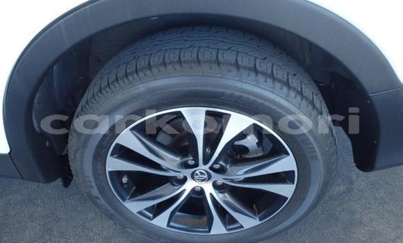 Acheter Occasion Voiture Toyota RAV4 Vert à Fomboni, Mohéli Acheter Occasion Voiture Toyota RAV4 Vert à Fomboni, Mohéli