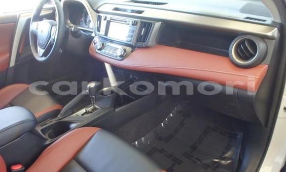 Acheter Occasion Voiture Toyota RAV4 Vert à Fomboni, Mohéli Acheter Occasion Voiture Toyota RAV4 Vert à Fomboni, Mohéli