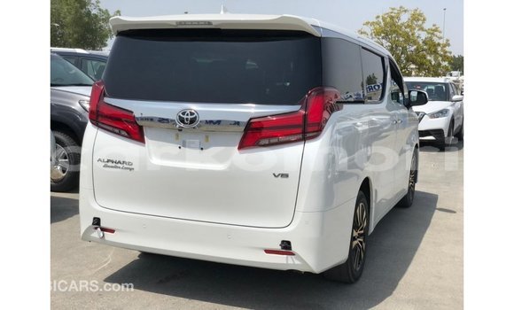 Buy Import Toyota Alphard White Car in Import - Dubai in Great Comore Buy Import Toyota Alphard White Car in Import - Dubai in Great Comore