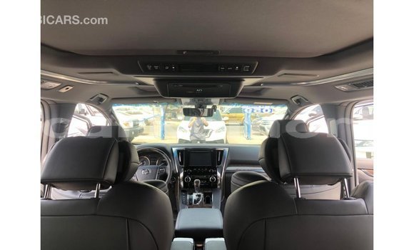 Buy Import Toyota Alphard White Car in Import - Dubai in Great Comore Buy Import Toyota Alphard White Car in Import - Dubai in Great Comore