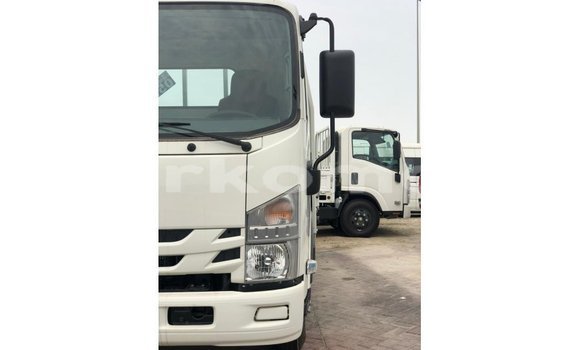 Acheter Import Utilitaire Isuzu FTR 850 Blanc à Import - Dubai, Grande Comore Acheter Import Utilitaire Isuzu FTR 850 Blanc à Import - Dubai, Grande Comore