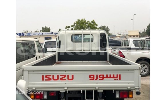 Acheter Import Utilitaire Isuzu FTR 850 Blanc à Import - Dubai, Grande Comore Acheter Import Utilitaire Isuzu FTR 850 Blanc à Import - Dubai, Grande Comore