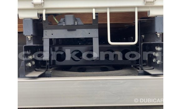 Acheter Import Utilitaire Isuzu FTR 850 Blanc à Import - Dubai, Grande Comore Acheter Import Utilitaire Isuzu FTR 850 Blanc à Import - Dubai, Grande Comore