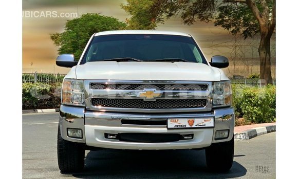 Buy Import Chevrolet Silverado White Car in Import - Dubai in Great Comore Buy Import Chevrolet Silverado White Car in Import - Dubai in Great Comore